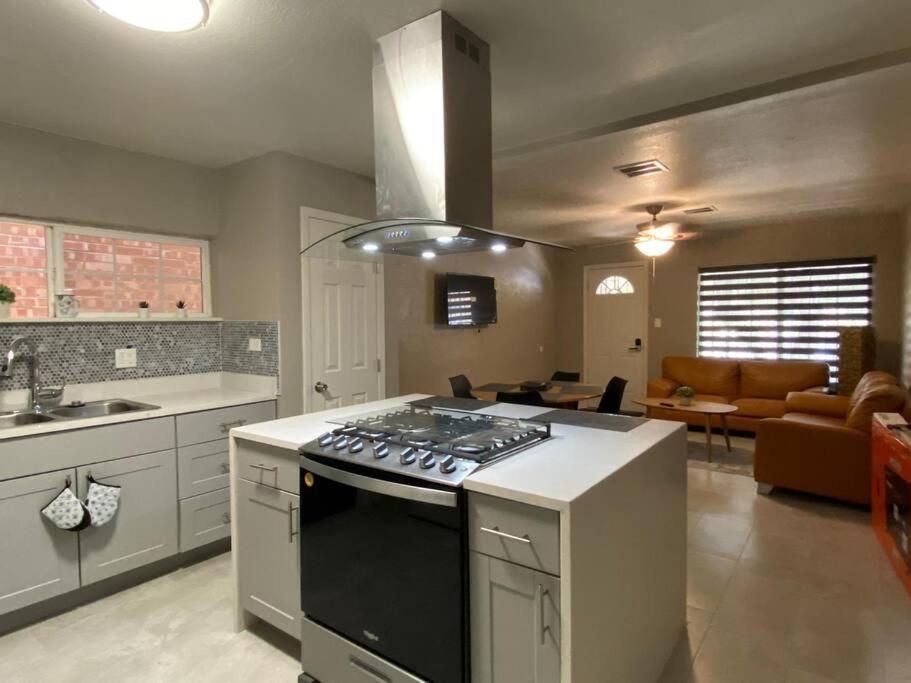 Close To All, Restfull, Cozy Duplex B In Downtown, Utep, Hospitals * El Paso