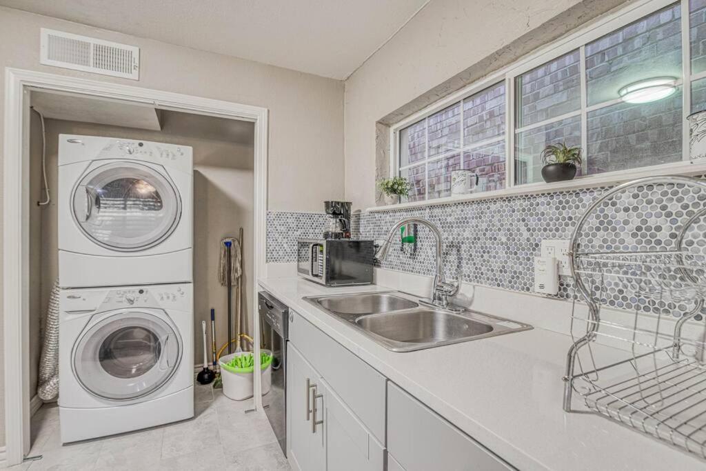 Apartment Close To All, Restfull, Cozy Duplex B In Downtown, Utep, Hospitals *