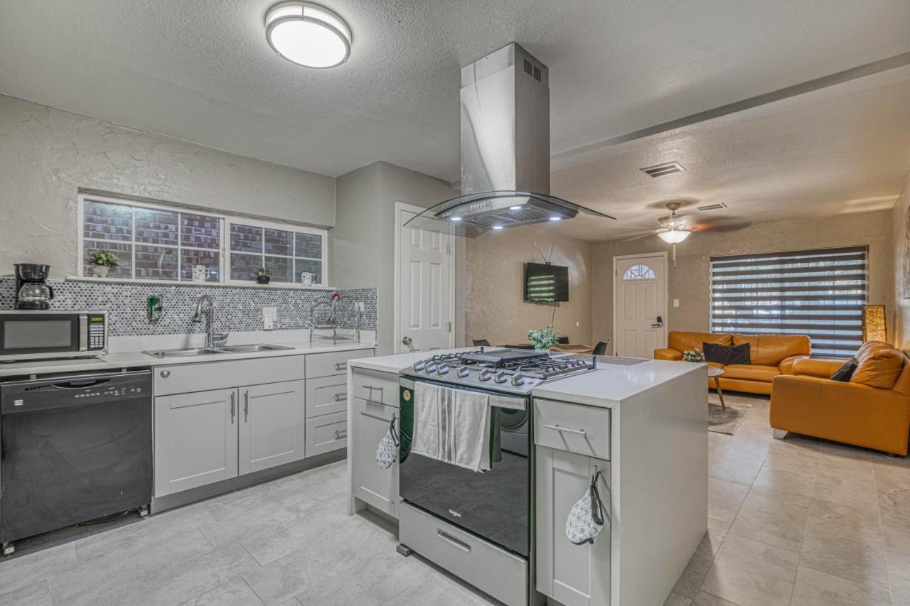Close To All, Restfull, Cozy Duplex B In Downtown, Utep, Hospitals Apartment *